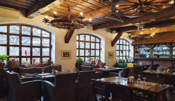 Клуб «Замок на песках»